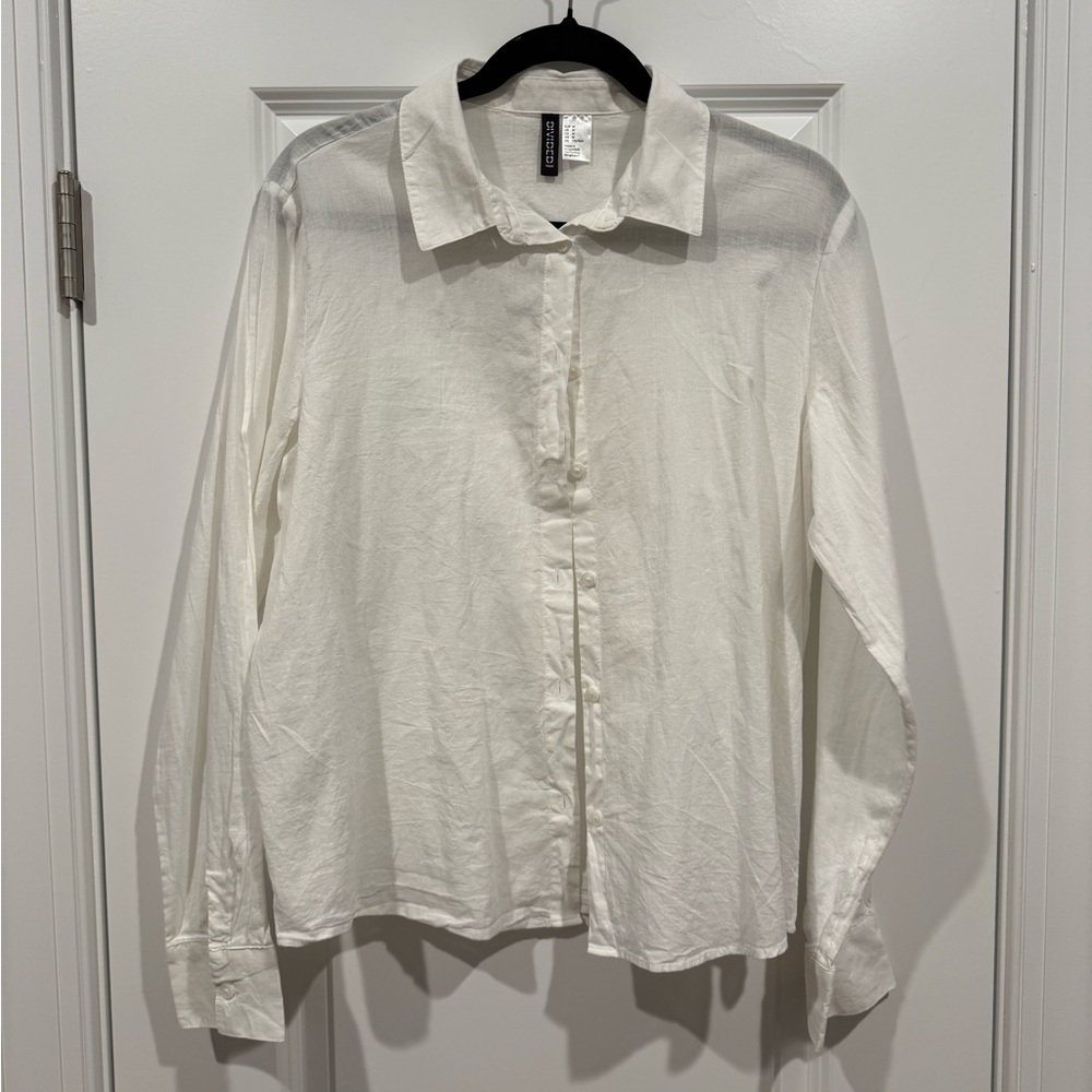 H&M White Collared Button-Down Shirt